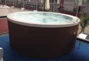 Spa jacuzzi gigante AR-004