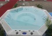 Spa jacuzzi gigante AR-005